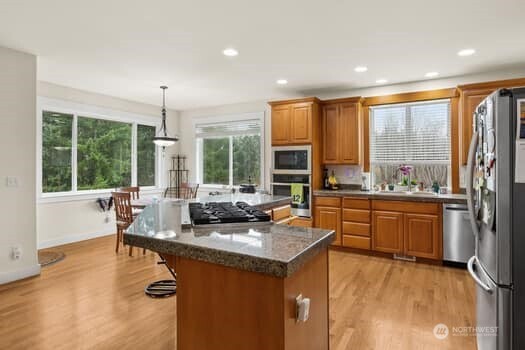 17705 92nd Ave East , Puyallup, WA 98375