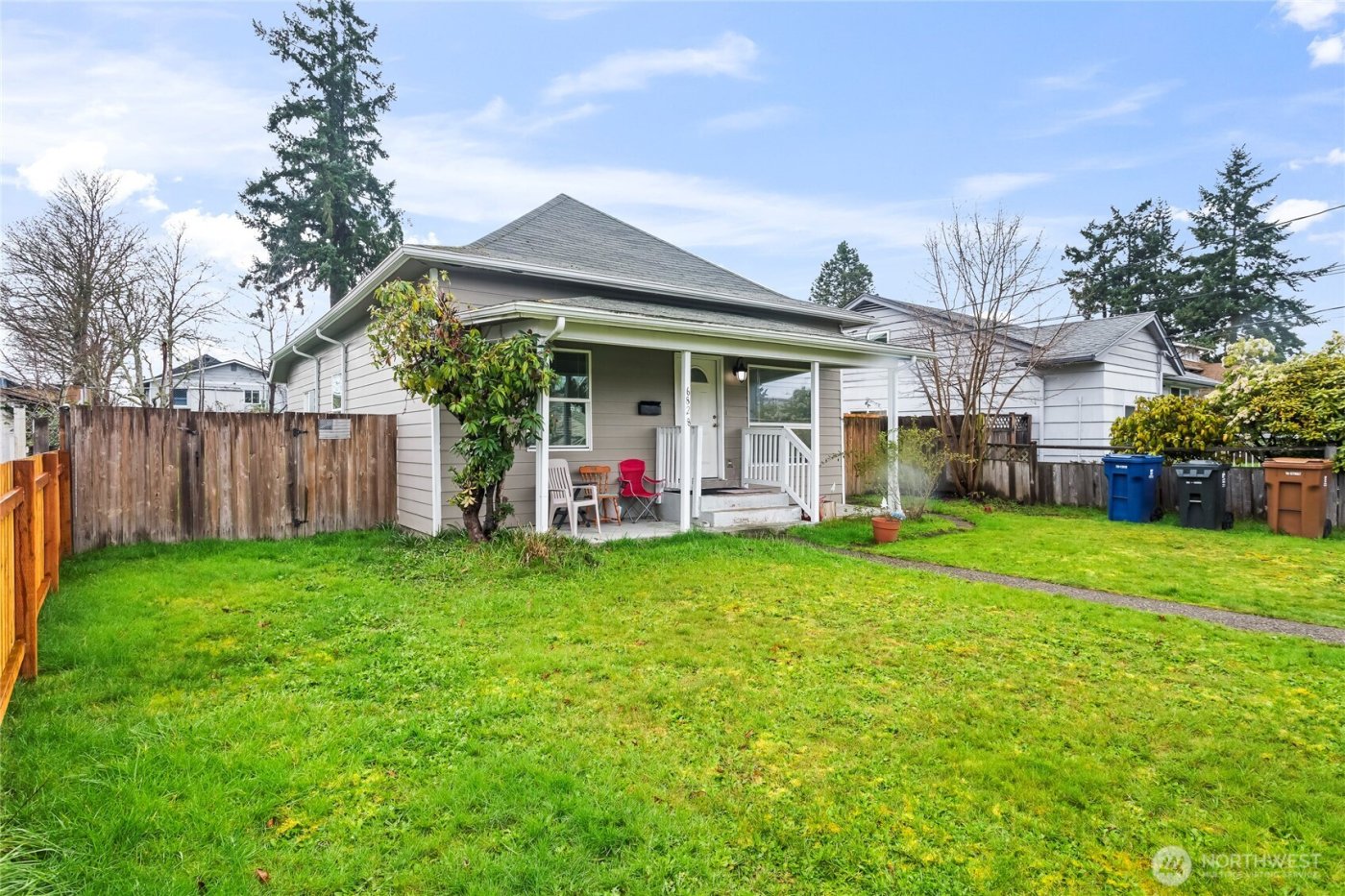 6828 Yakima Avenue , Tacoma, WA 98408