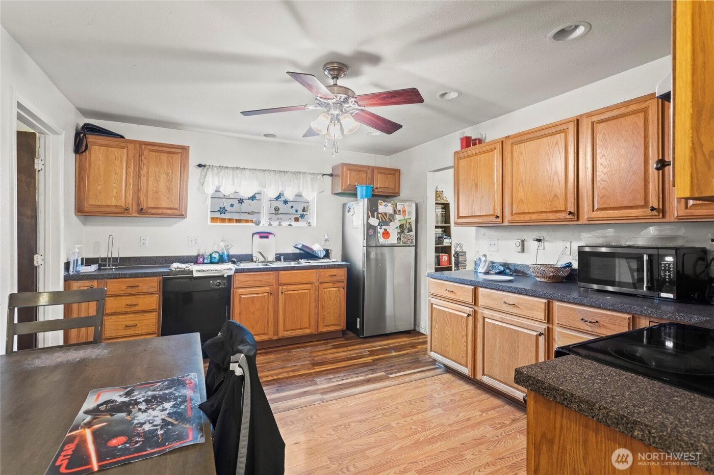 6828 Yakima Avenue , Tacoma, WA 98408