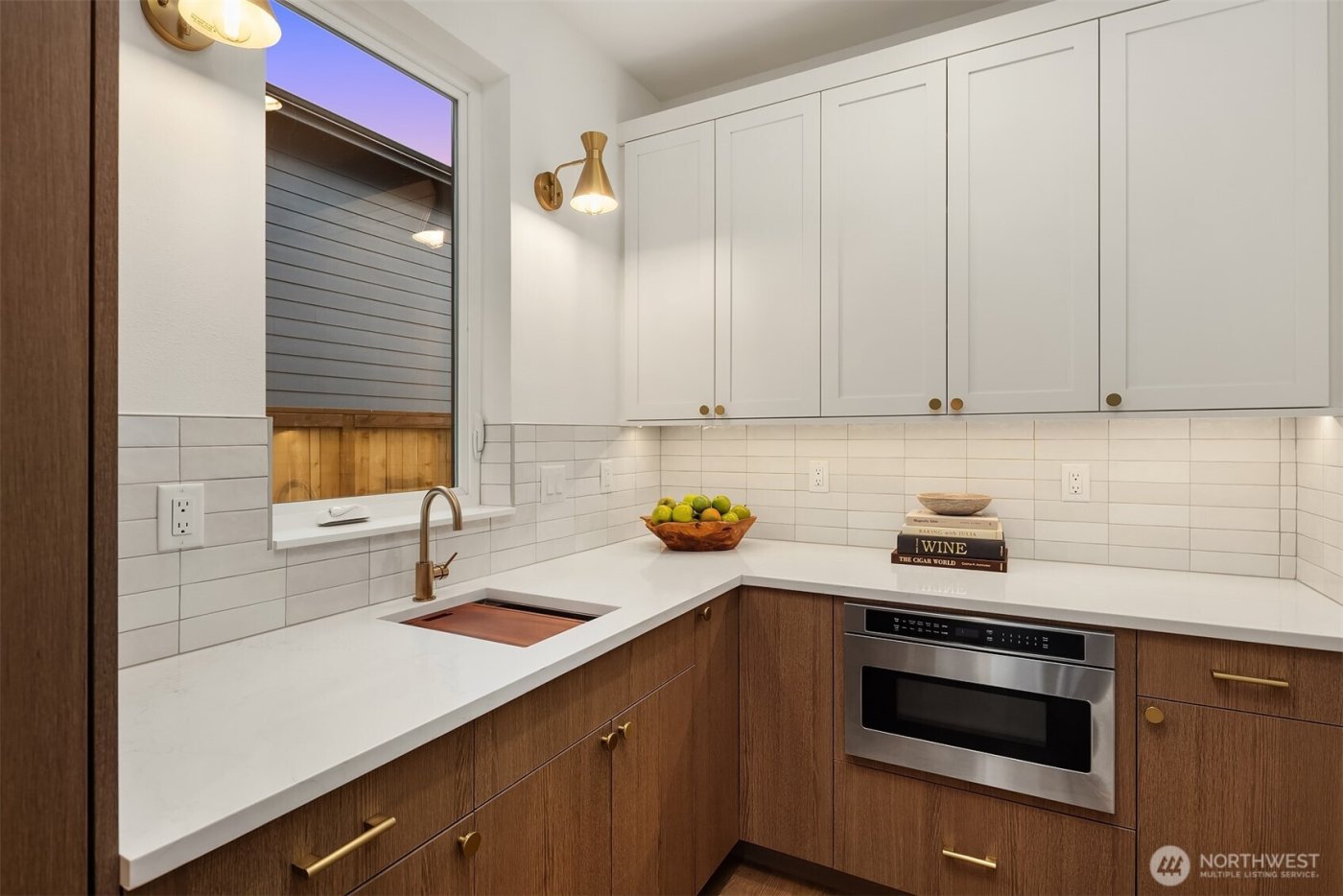 13662 NE 101st Street , Kirkland, WA 98033