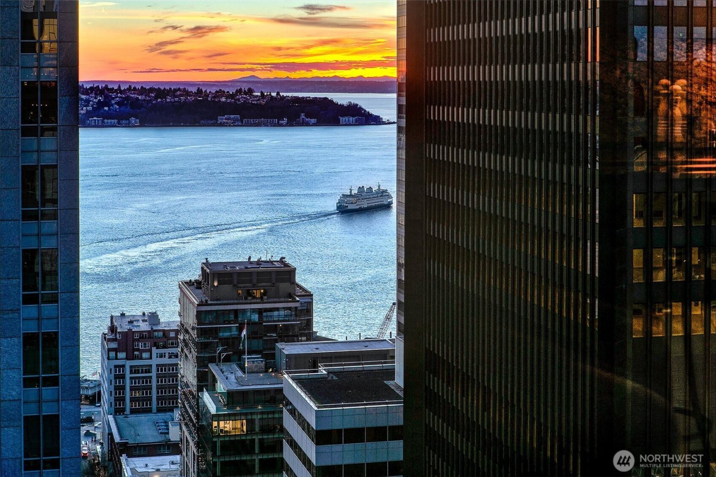 909 5th Avenue #2301, Seattle, WA 98164