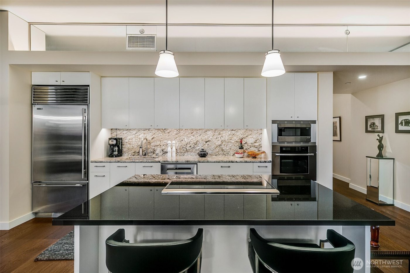 909 5th Avenue #2301, Seattle, WA 98164