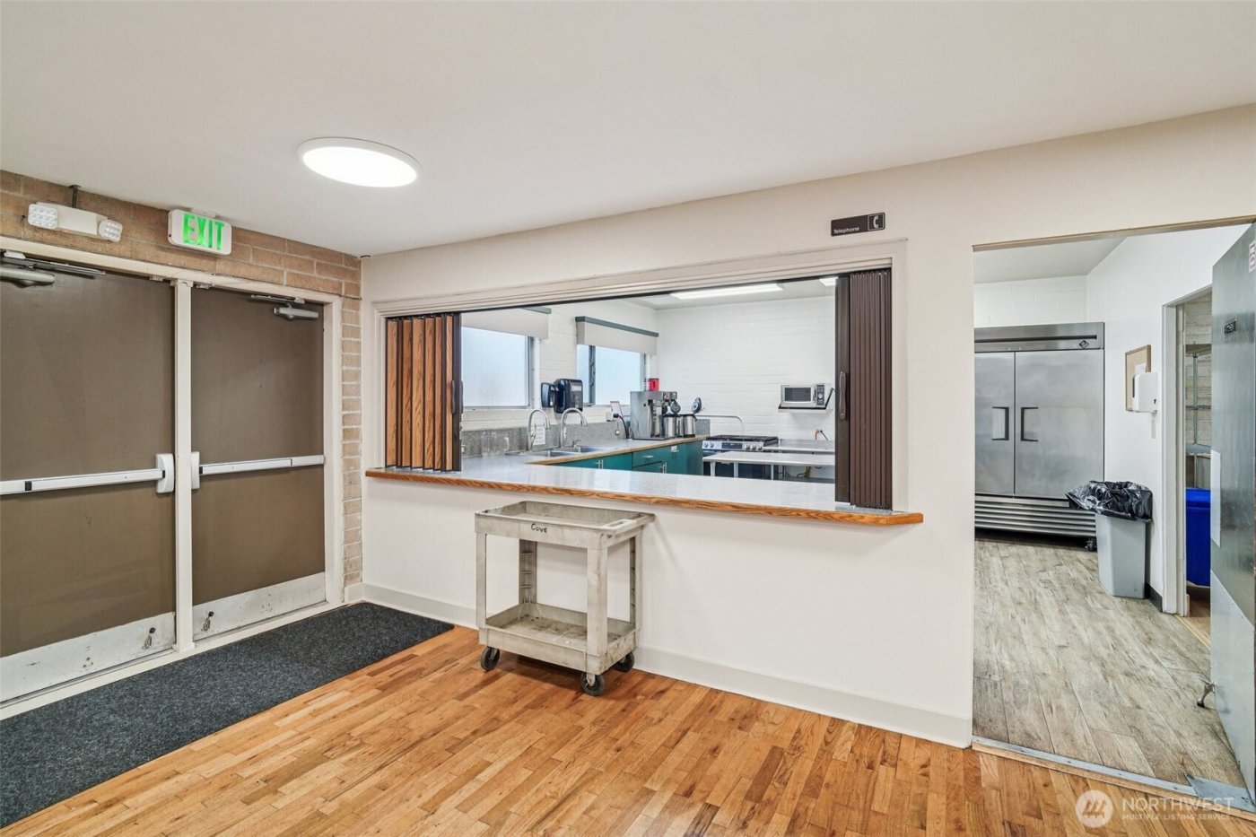 19439 1st Avenue S #E3, Normandy Park, WA 98148