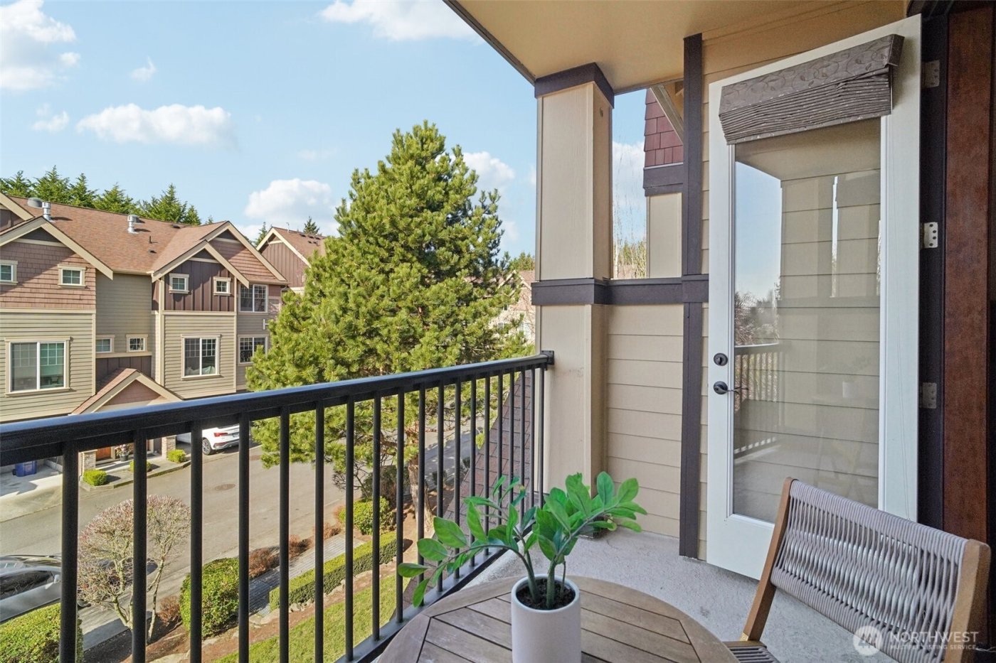 19439 1st Avenue S #E3, Normandy Park, WA 98148