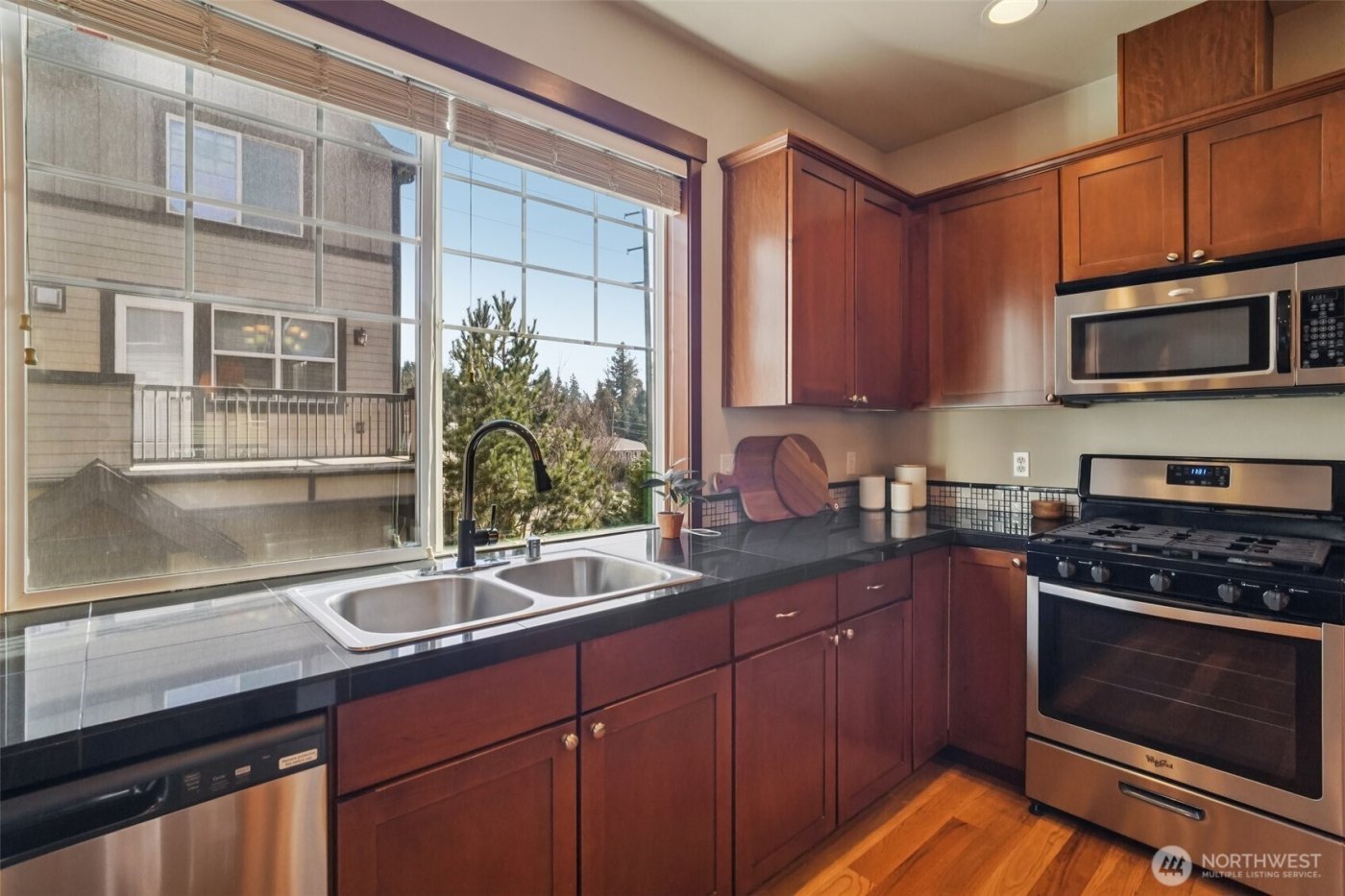 19439 1st Avenue S #E3, Normandy Park, WA 98148