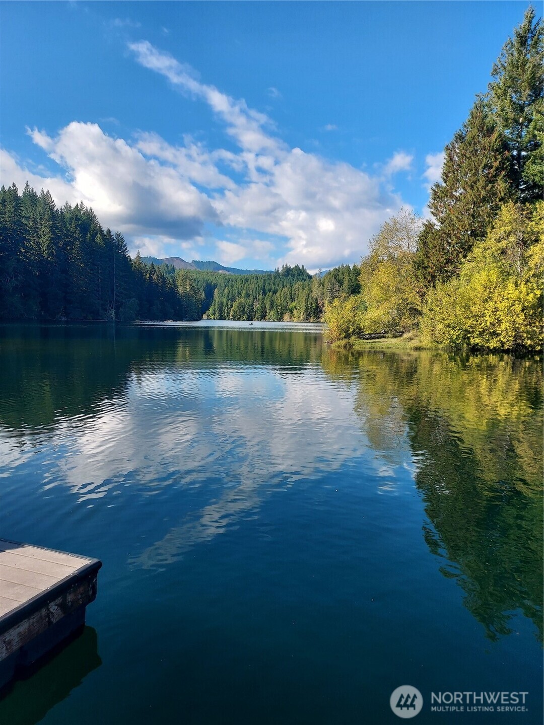 210 N Dow Creek Drive , Hoodsport, WA 98548