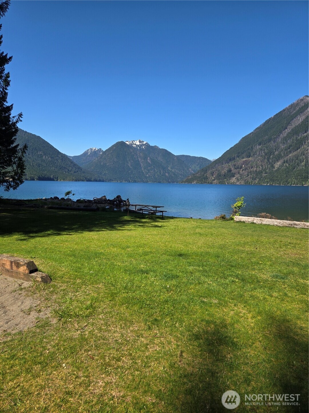 210 N Dow Creek Drive , Hoodsport, WA 98548