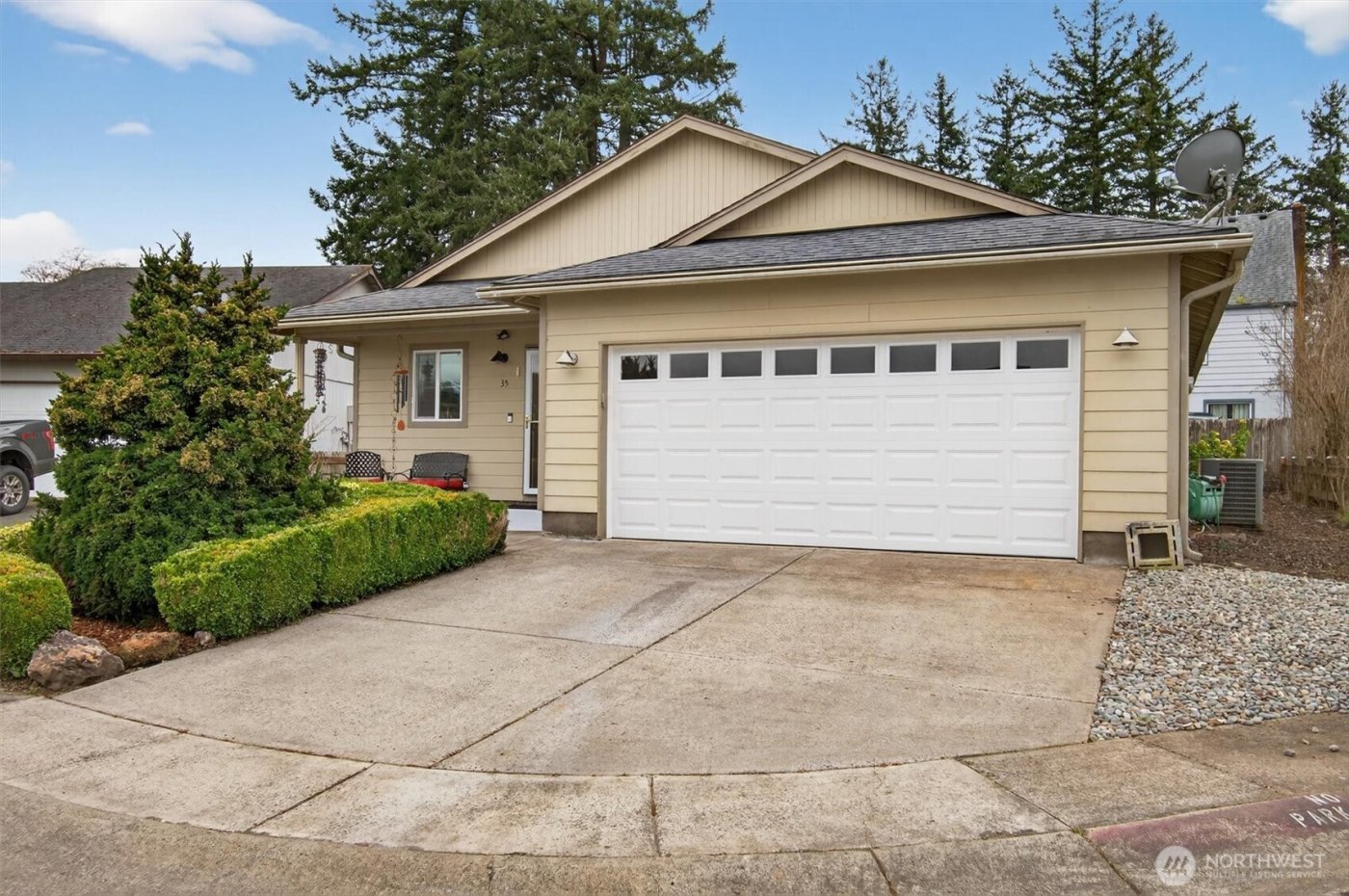 35 Glen Lane , Cathlamet, WA 98612