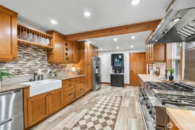 12506 Holmes Point Drive NE, Kirkland, WA 98034-5732 - Photo 11