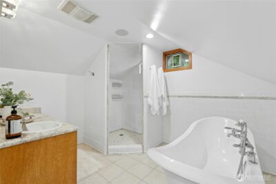 12506 Holmes Point Drive NE, Kirkland, WA 98034-5732 - Photo 17
