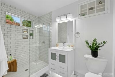 12506 Holmes Point Drive NE, Kirkland, WA 98034-5732 - Photo 24