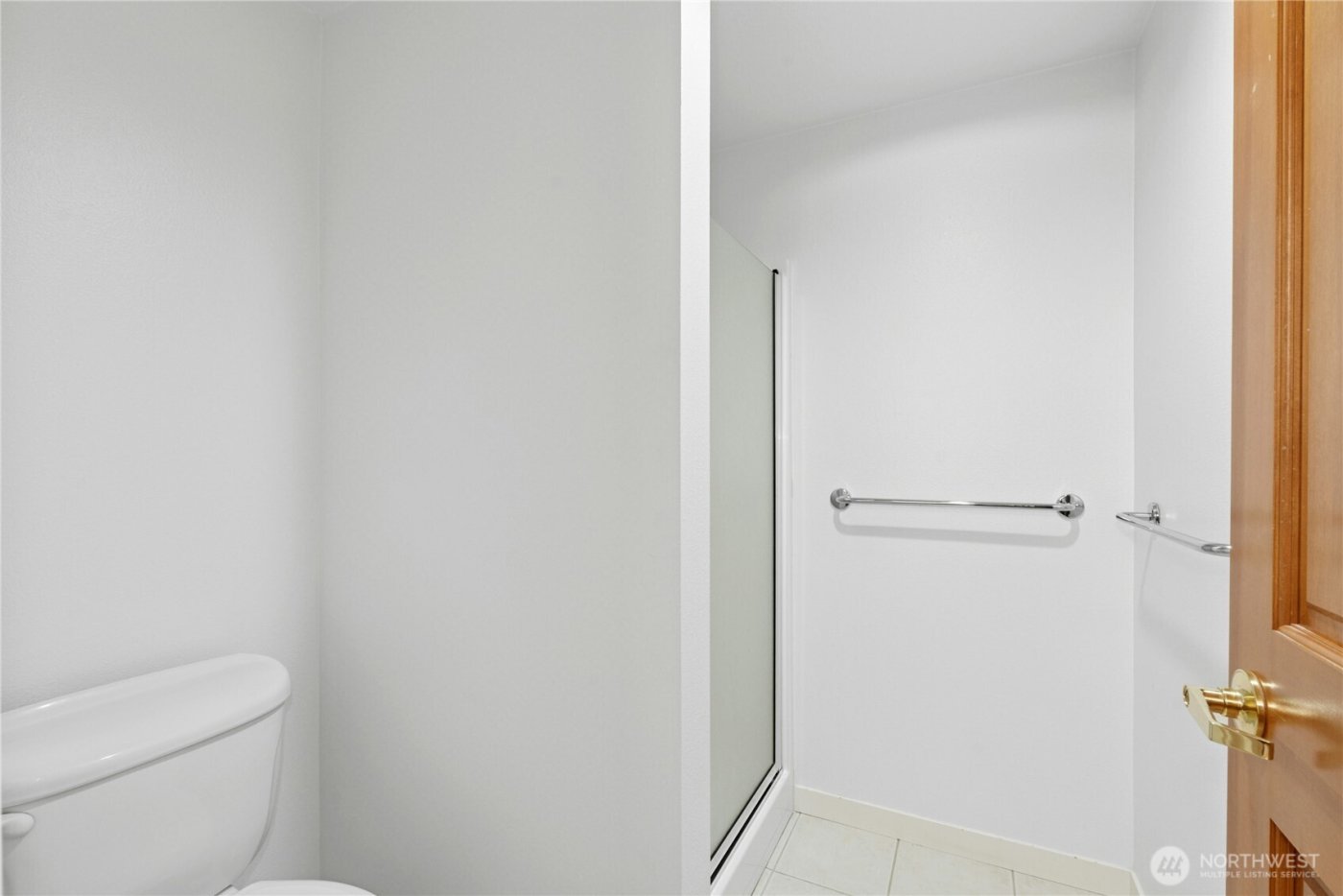 12506 Holmes Point Drive NE, Kirkland, WA 98034-5732