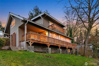 12506 Holmes Point Drive NE, Kirkland, WA 98034-5732 - Photo 4