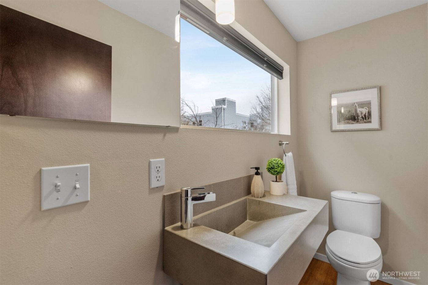 6536 42nd Avenue SW #B, Seattle, WA 98136