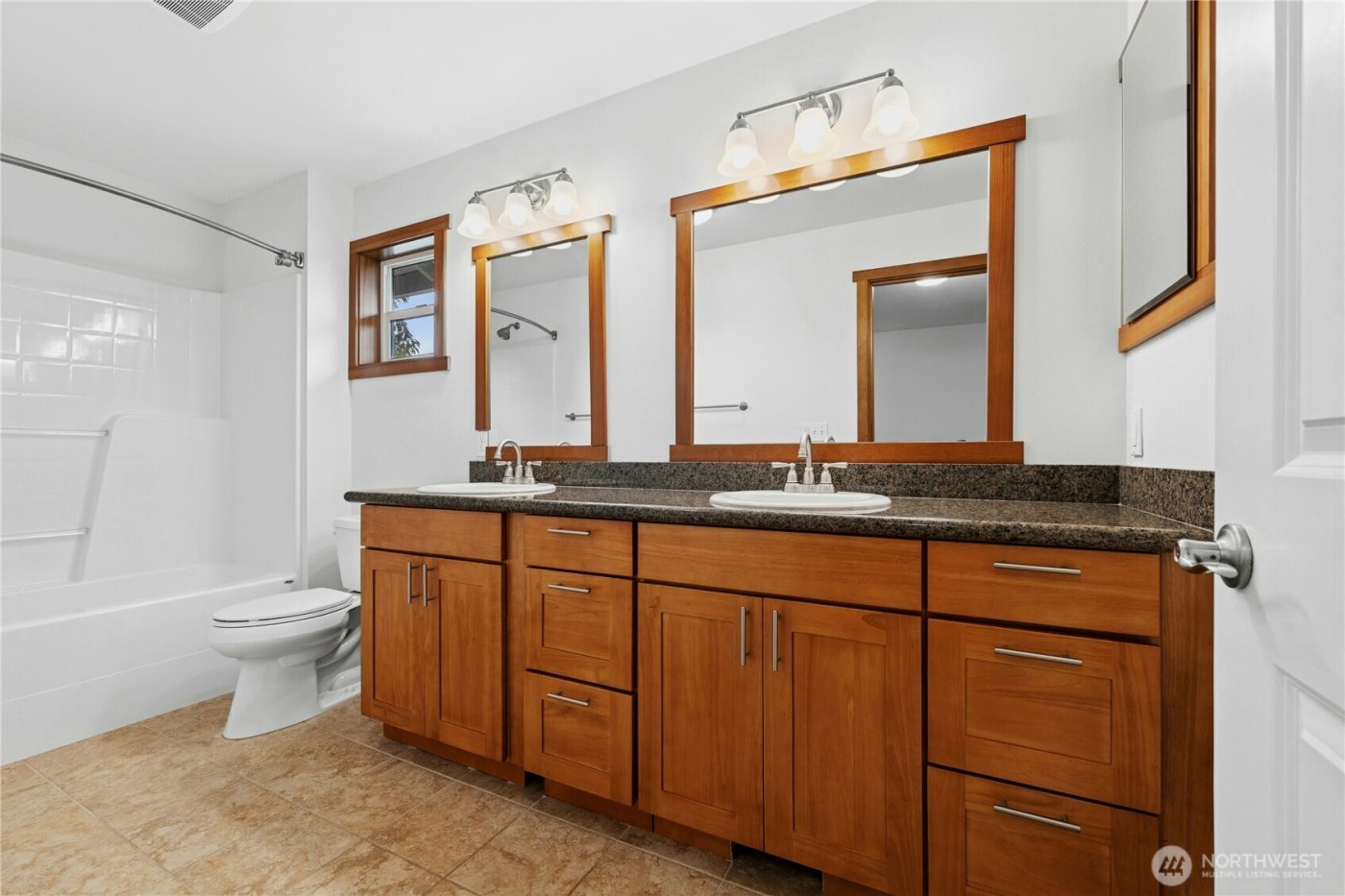 8118 NE 126th Street , Kirkland, WA 98034-2510