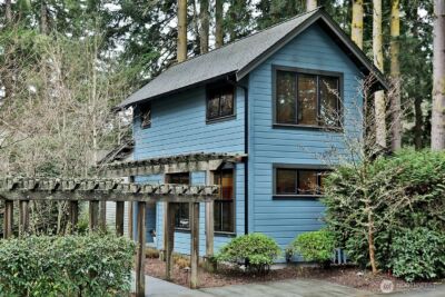 313 Edgecliff Drive , Langley, WA 98260