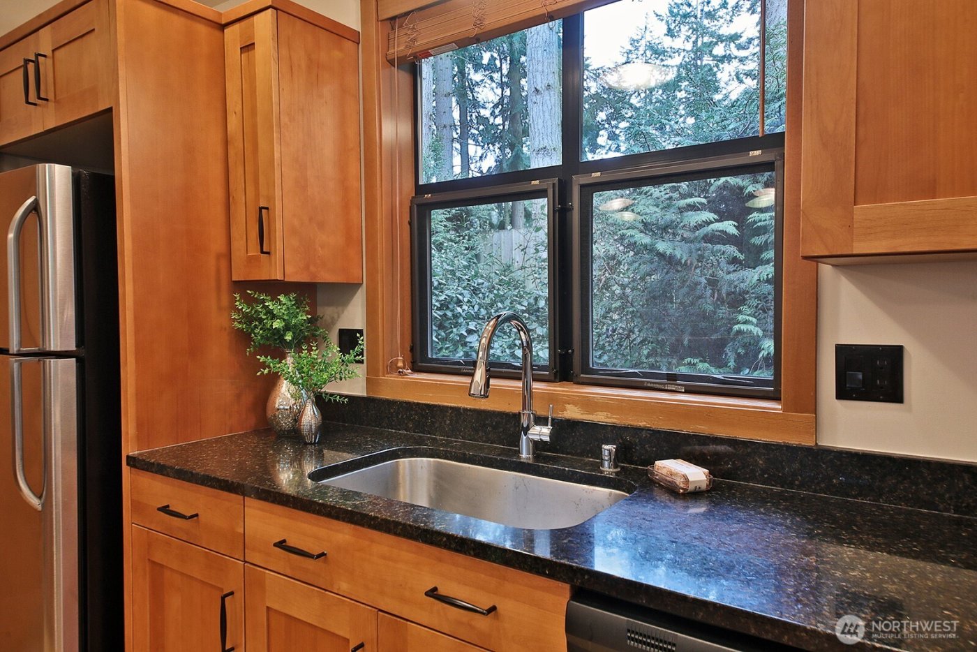 313 Edgecliff Drive , Langley, WA 98260