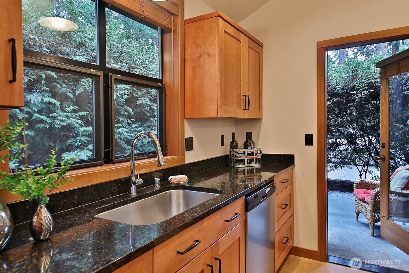 313 Edgecliff Drive , Langley, WA 98260