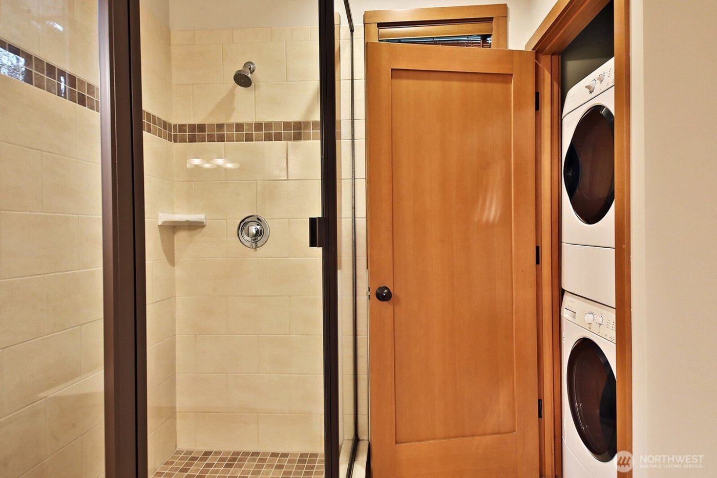 313 Edgecliff Drive , Langley, WA 98260