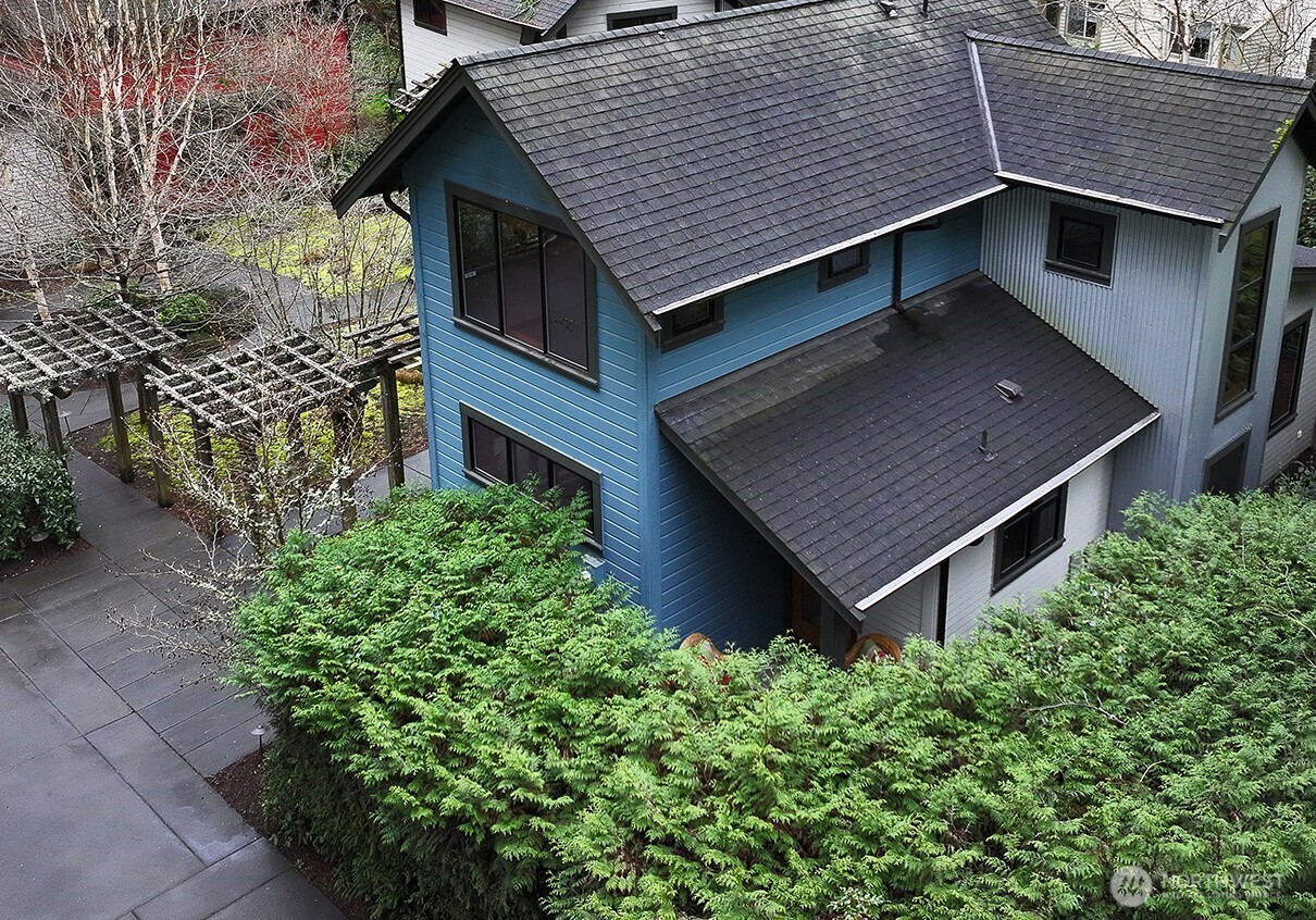 313 Edgecliff Drive , Langley, WA 98260