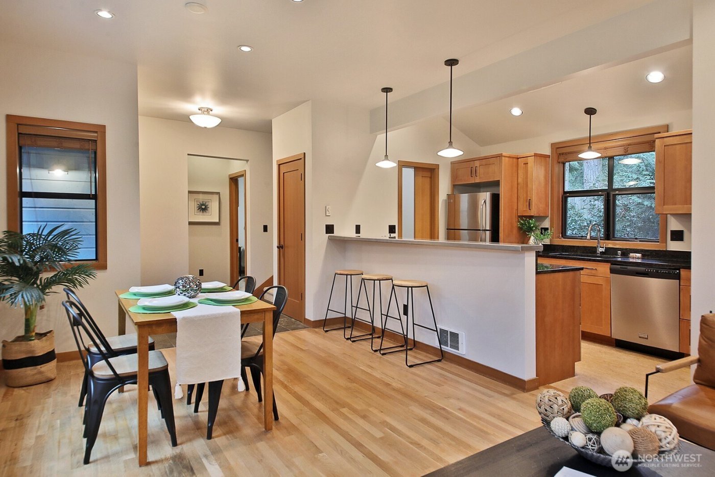 313 Edgecliff Drive , Langley, WA 98260