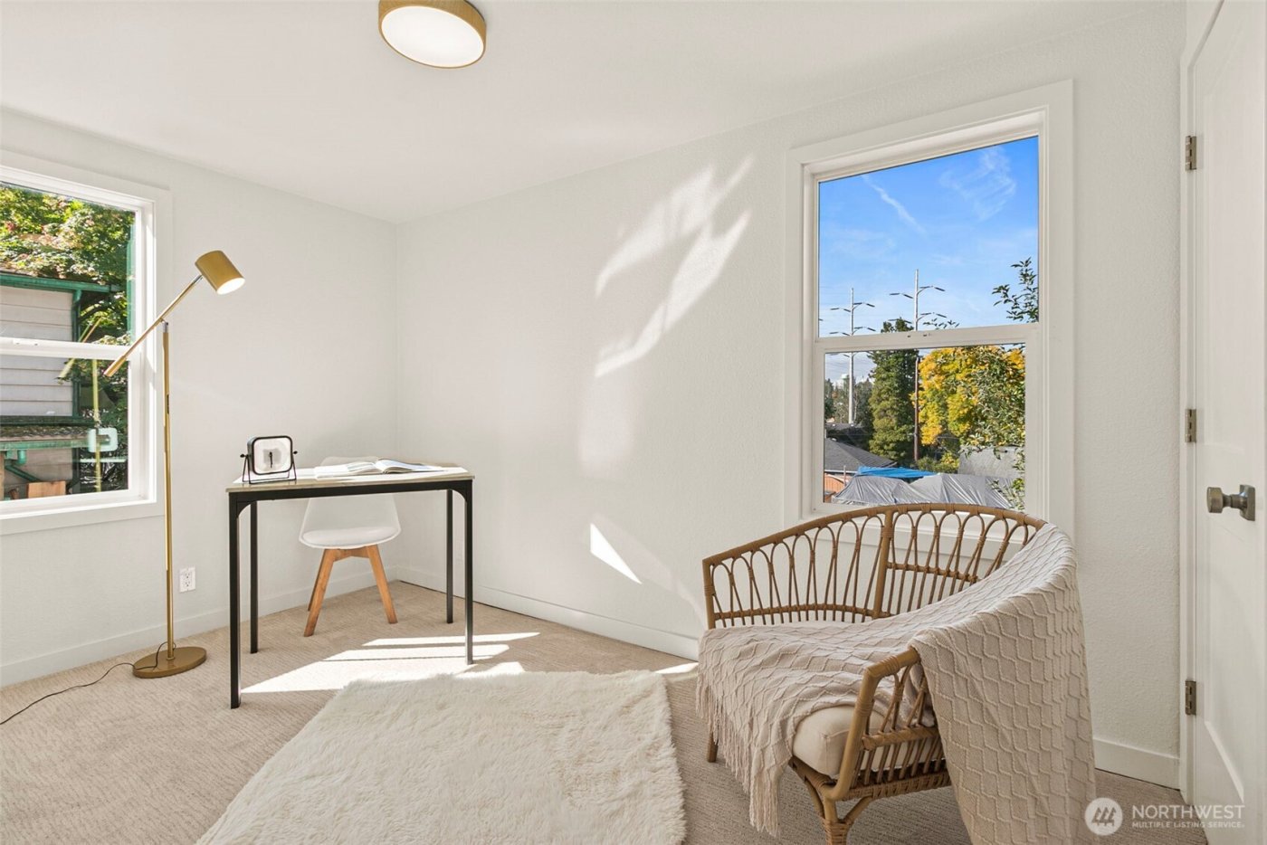 12077 75th Avenue S, Seattle, WA 98178