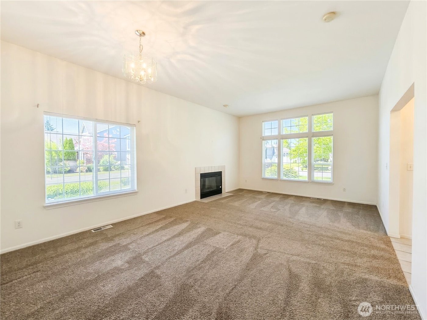 2727 180th Street E, Tacoma, WA 98445