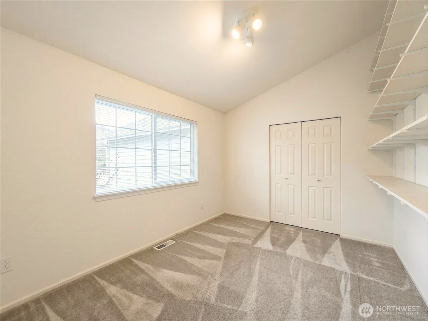 2727 180th Street E, Tacoma, WA 98445