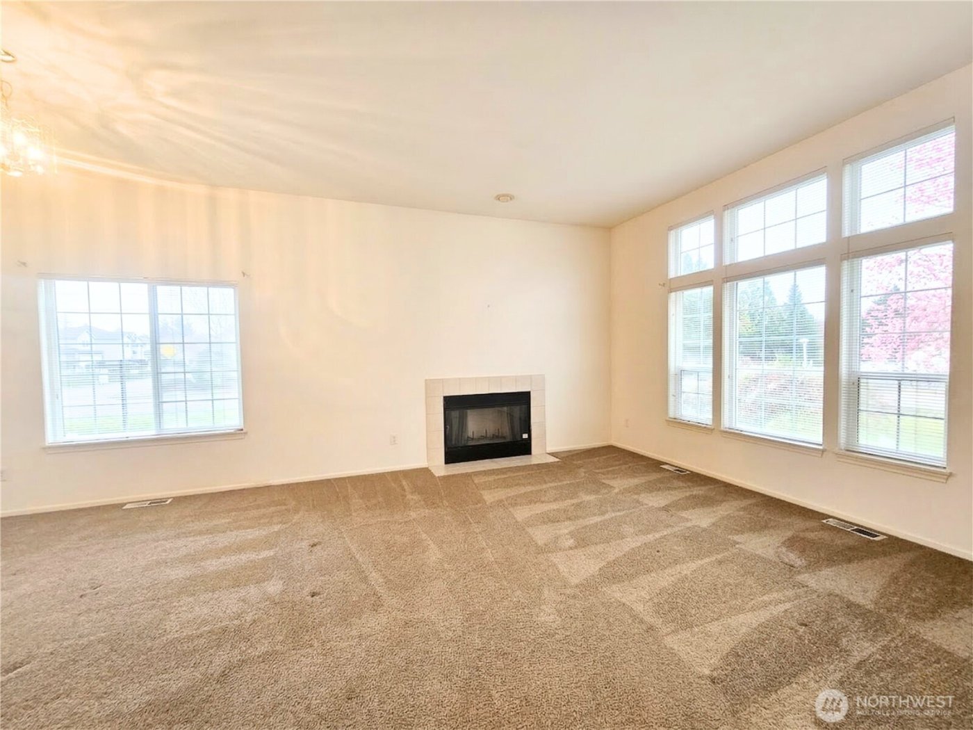 2727 180th Street E, Tacoma, WA 98445