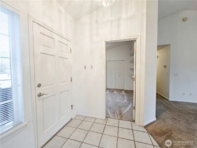 2727 180th Street E, Tacoma, WA 98445 - Photo 4
