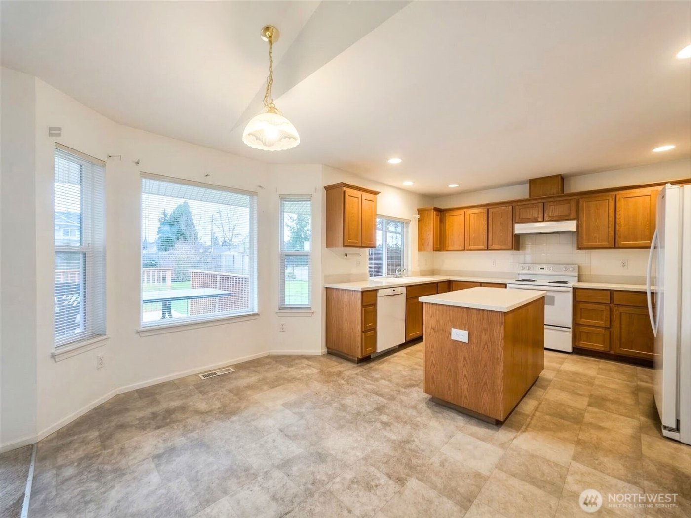 2727 180th Street E, Tacoma, WA 98445