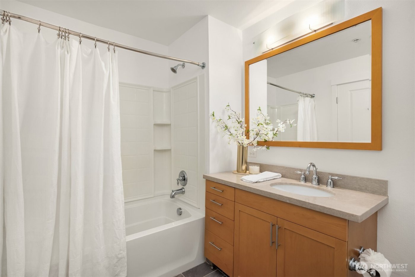 180 Harbor Square Loop NE #B 119, Bainbridge Island, WA 98110