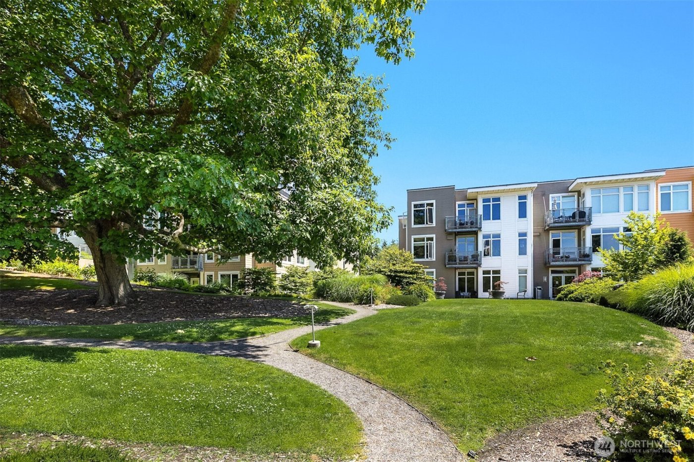 180 Harbor Square Loop NE #B 119, Bainbridge Island, WA 98110