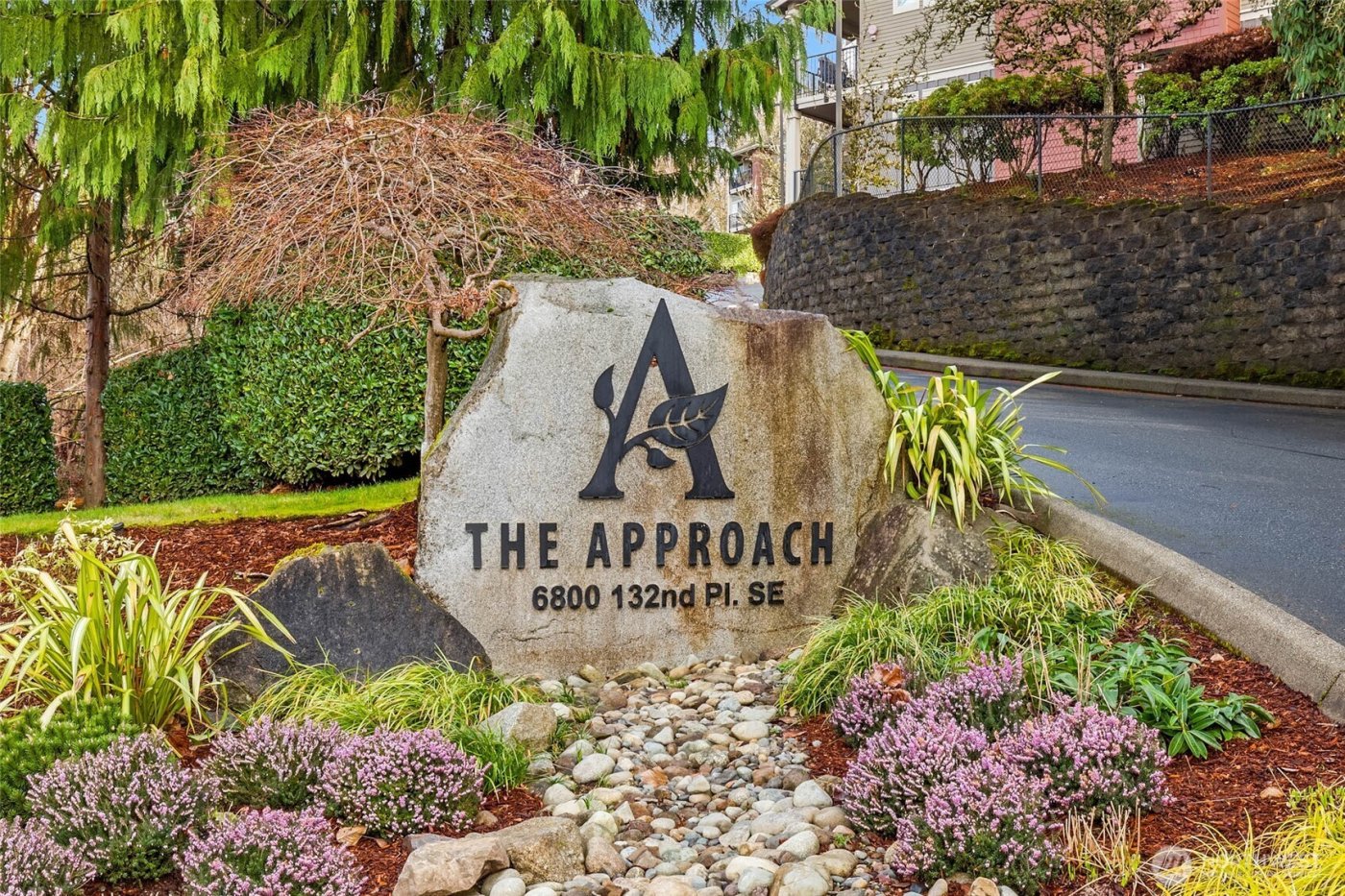 6800 132nd Place SE #E207, Newcastle, WA 98059