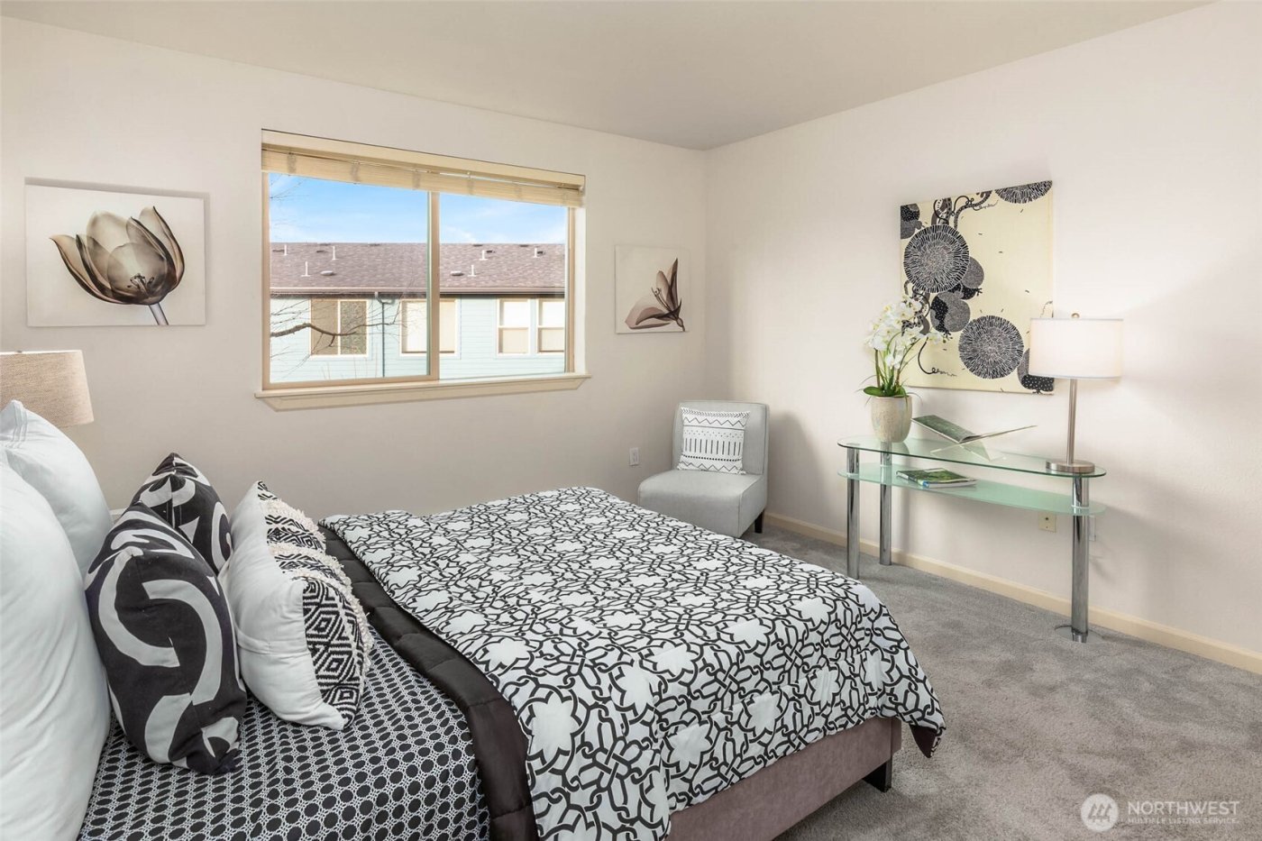 6800 132nd Place SE #E207, Newcastle, WA 98059