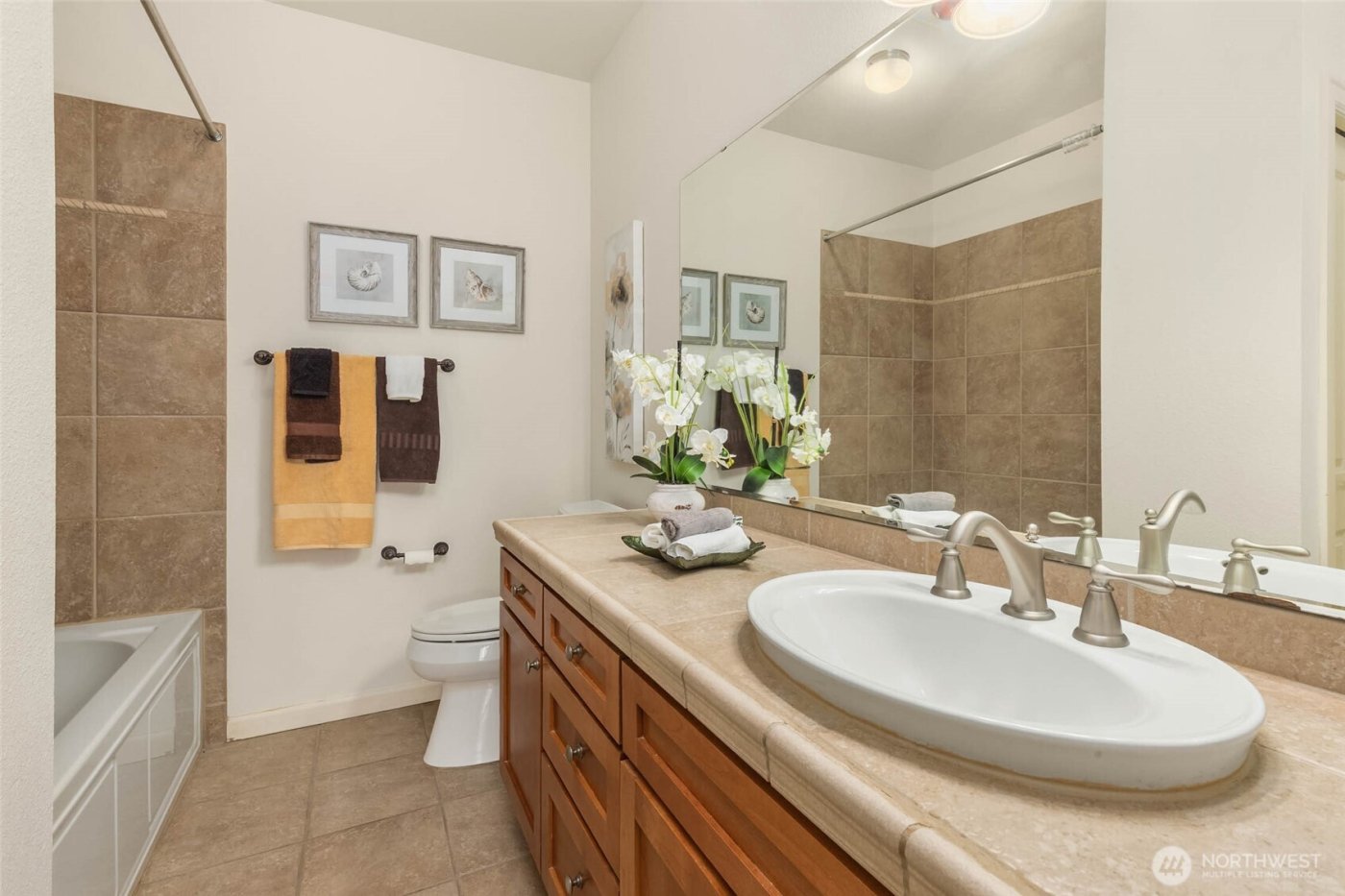 6800 132nd Place SE #E207, Newcastle, WA 98059