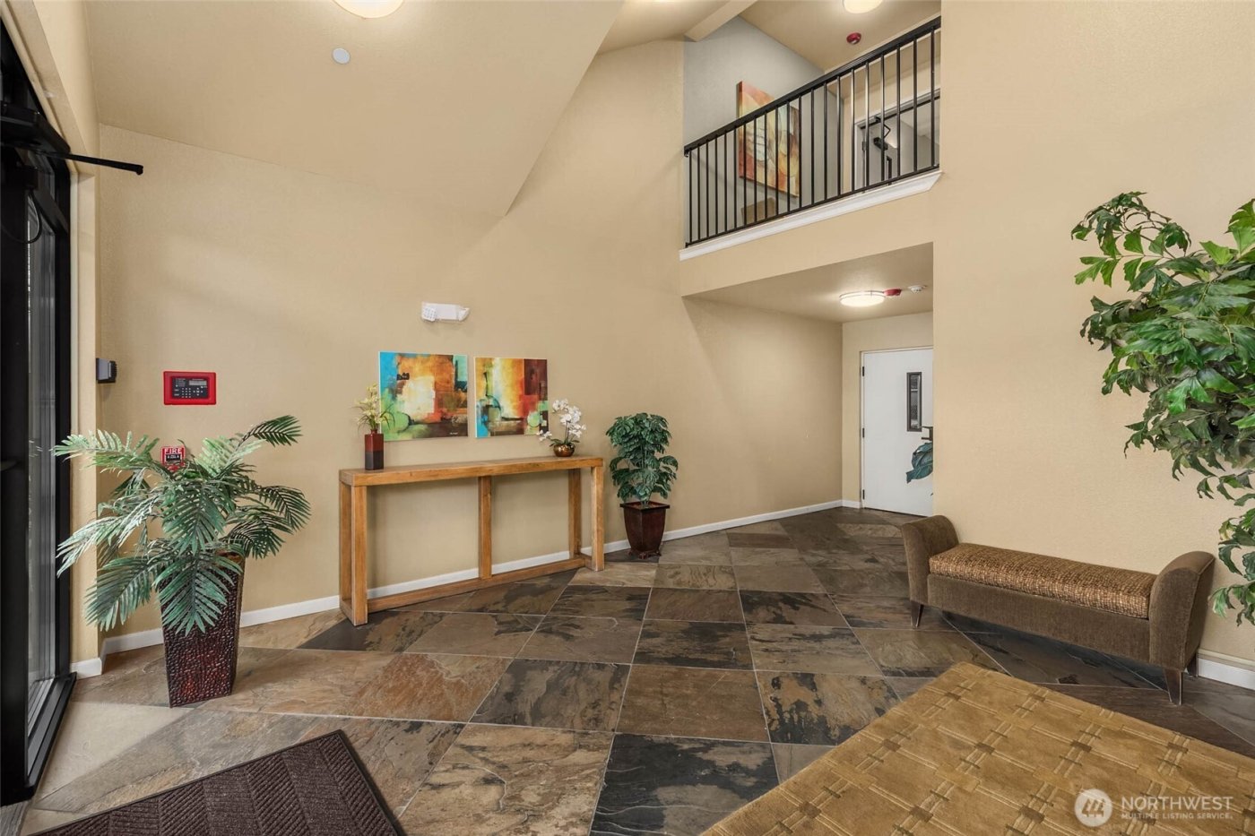 6800 132nd Place SE #E207, Newcastle, WA 98059