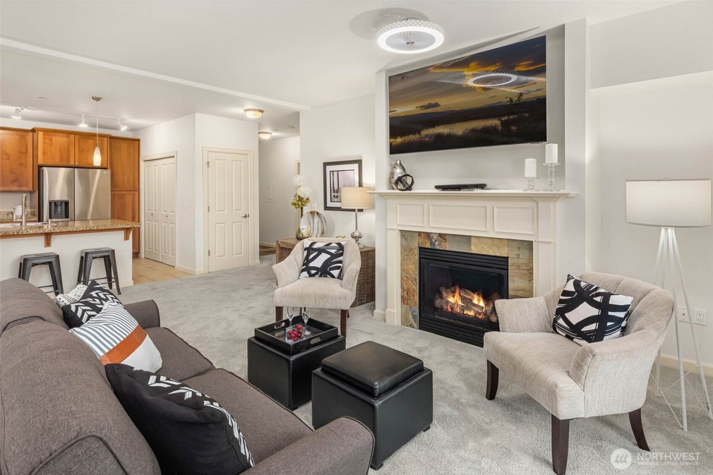 6800 132nd Place SE #E207, Newcastle, WA 98059