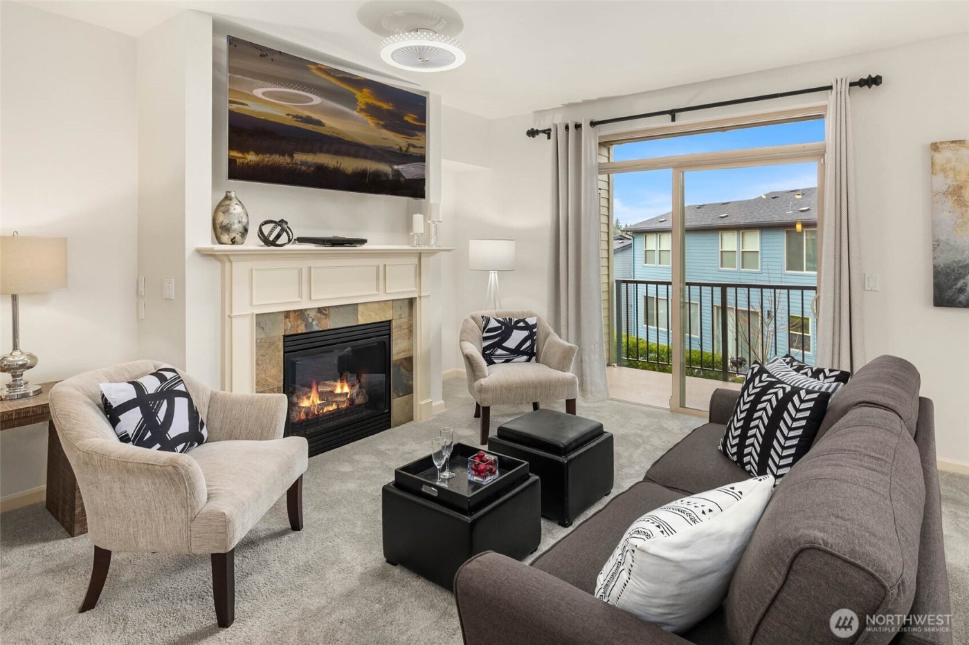 6800 132nd Place SE #E207, Newcastle, WA 98059