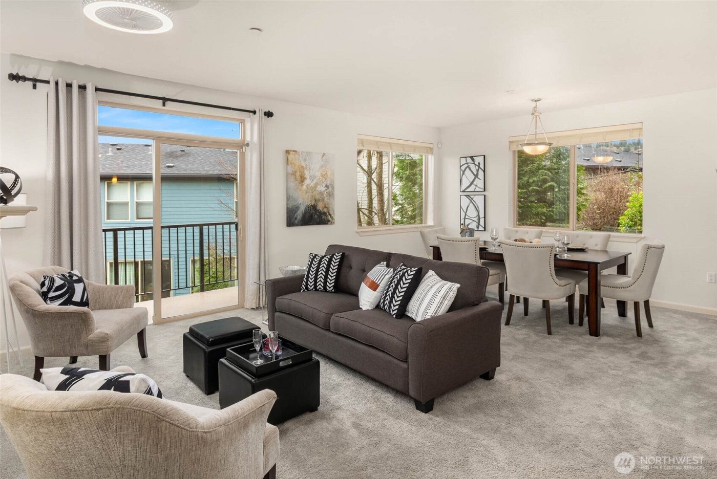 6800 132nd Place SE #E207, Newcastle, WA 98059