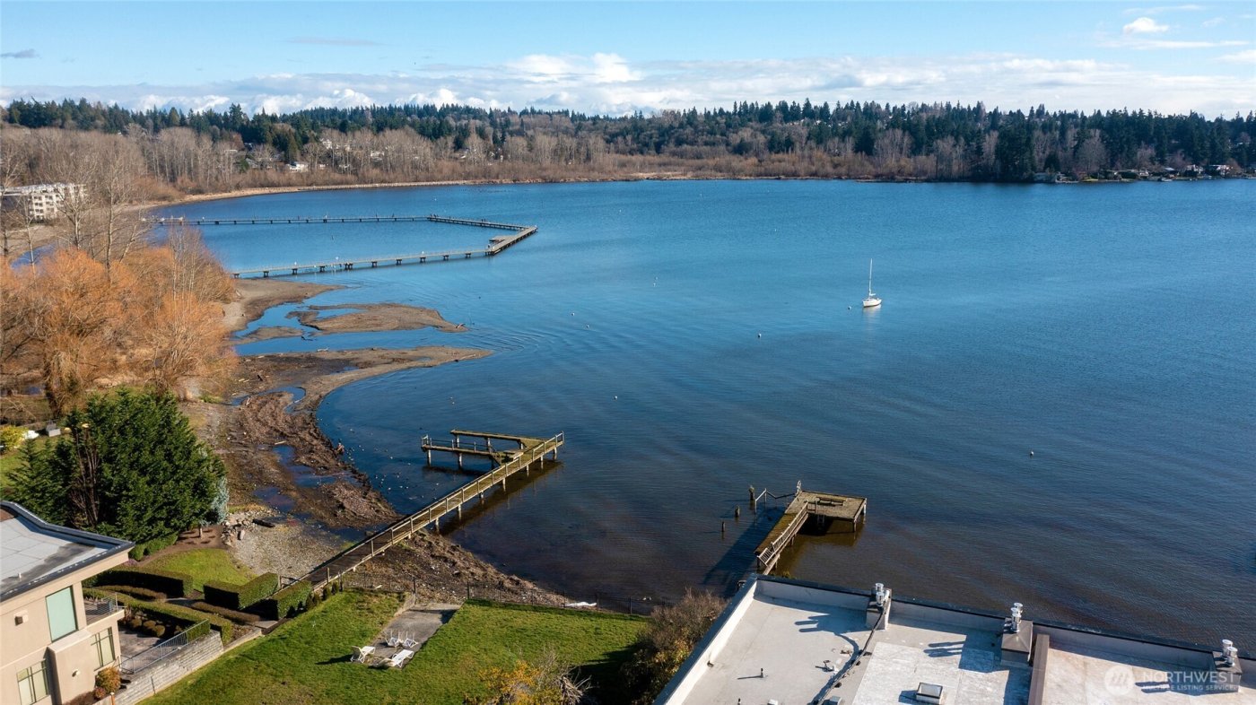 9039 NE Juanita Drive #306, Kirkland, WA 98034