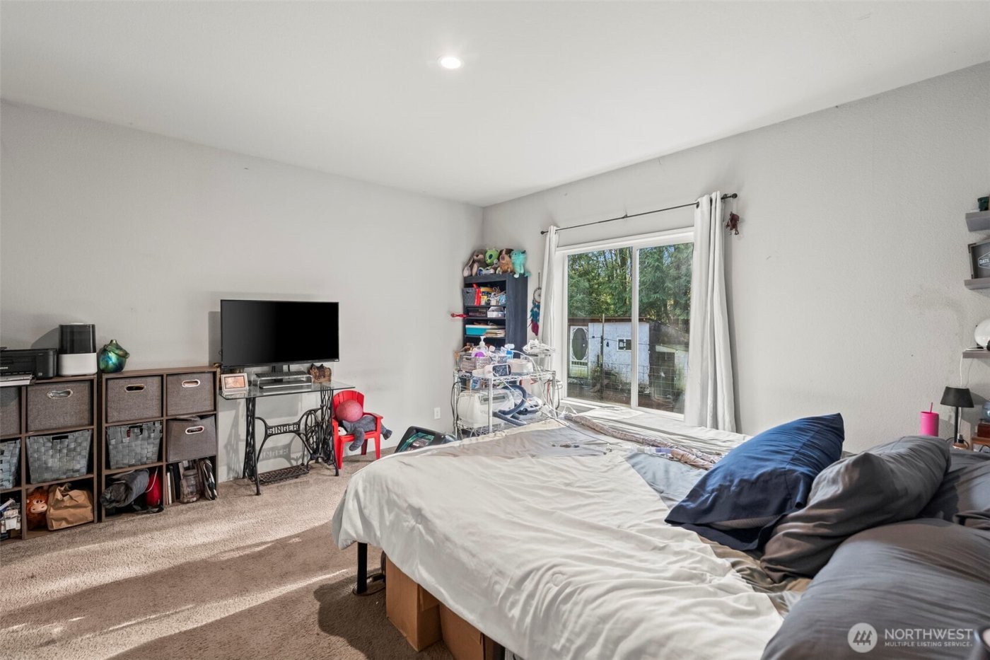 3762 W Cloquallum Road , Shelton, WA 98584