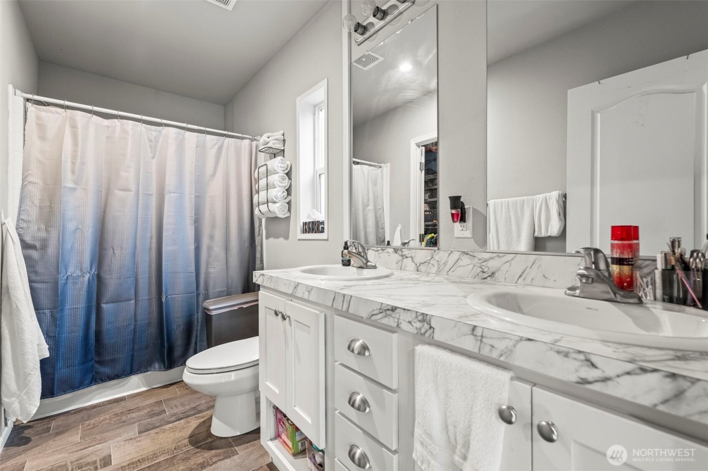 3762 W Cloquallum Road , Shelton, WA 98584