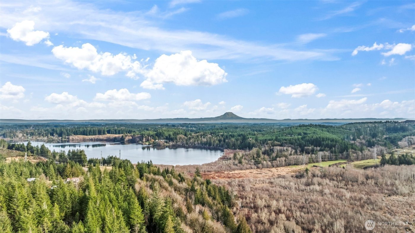 3762 W Cloquallum Road , Shelton, WA 98584