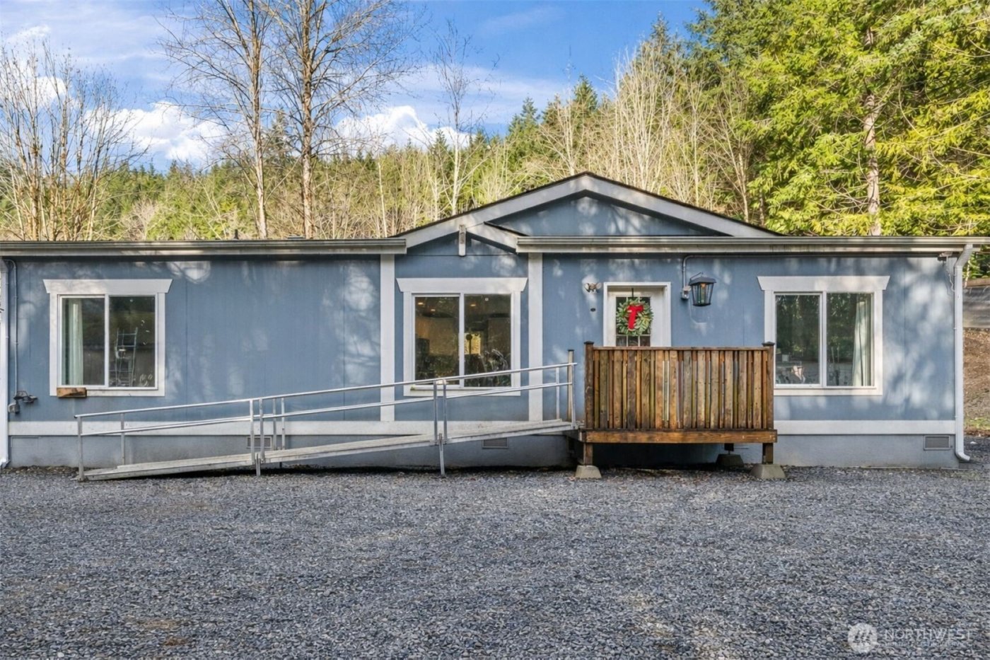3762 W Cloquallum Road , Shelton, WA 98584
