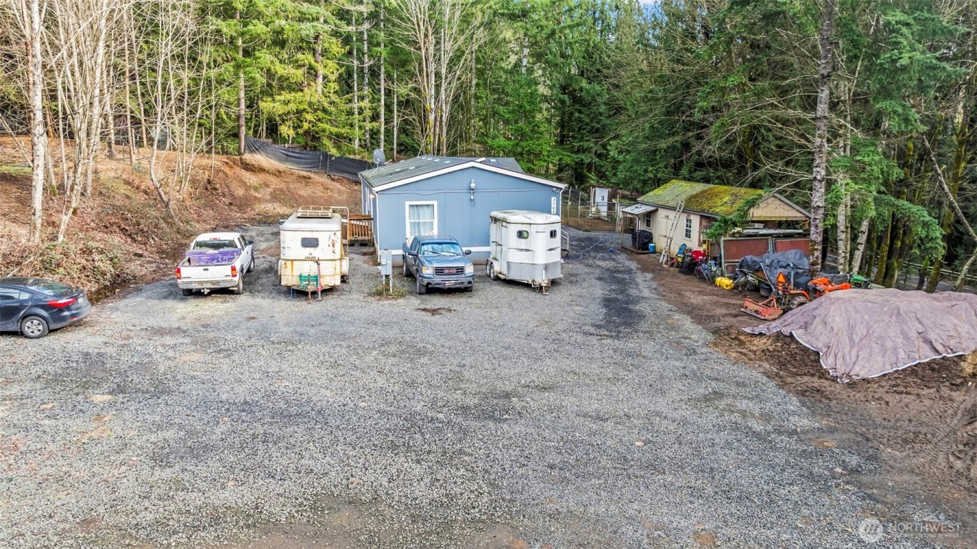 3762 W Cloquallum Road , Shelton, WA 98584