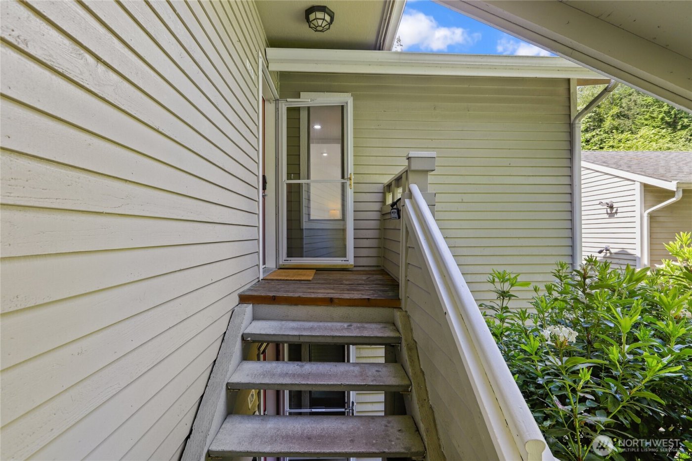 9009 Avondale Road NE #M226, Redmond, WA 98052