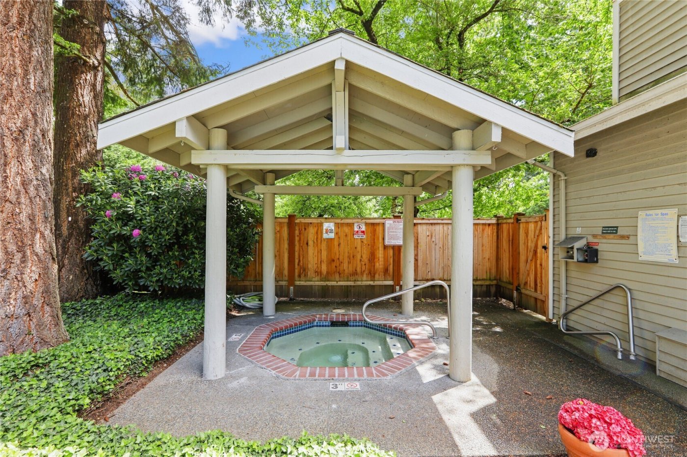 9009 Avondale Road NE #M226, Redmond, WA 98052