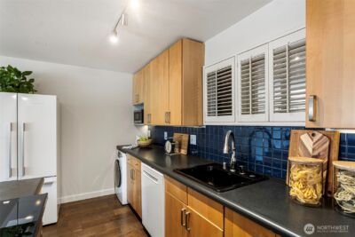 632 13th Avenue E #12, Seattle, WA 98102 - Photo 17