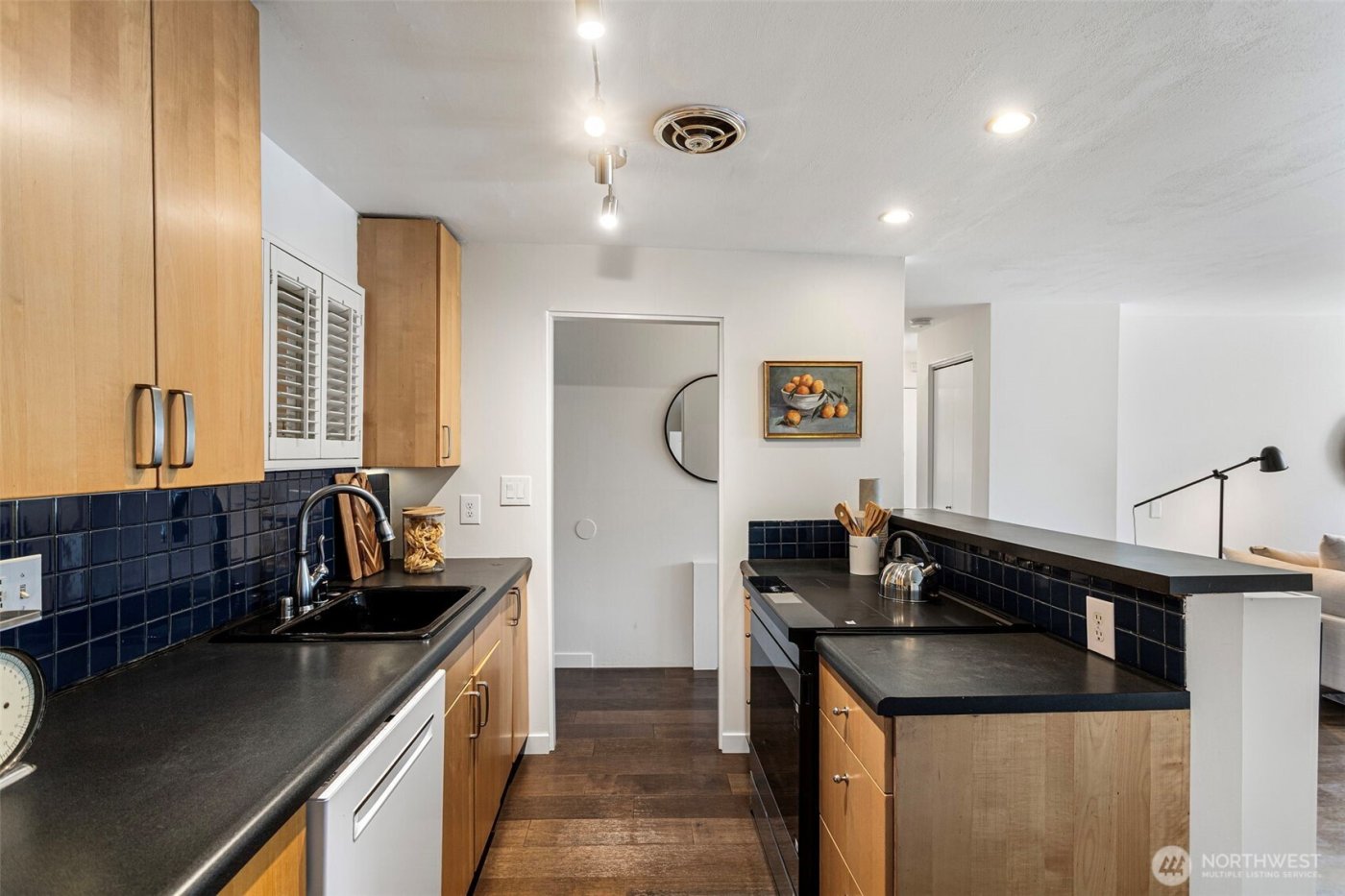 632 13th Avenue E #12, Seattle, WA 98102